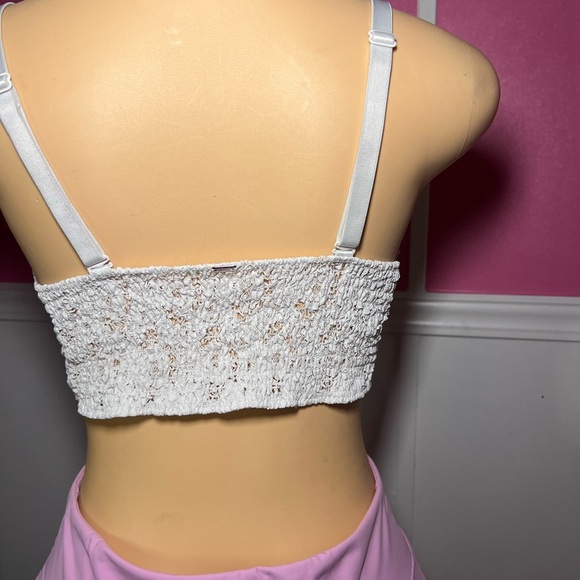 Elegant White Lace Bralette - Picture 4 of 7